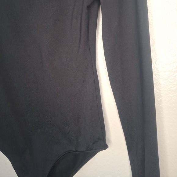 Zara Women's Solid Round Neck Long Sleeve Stretchy Bodysuit Black Size Medium - Picture 9 of 15